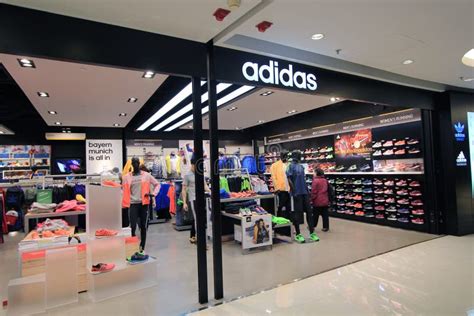 winkel sneakers adidas|adidas winkel in de buurt.